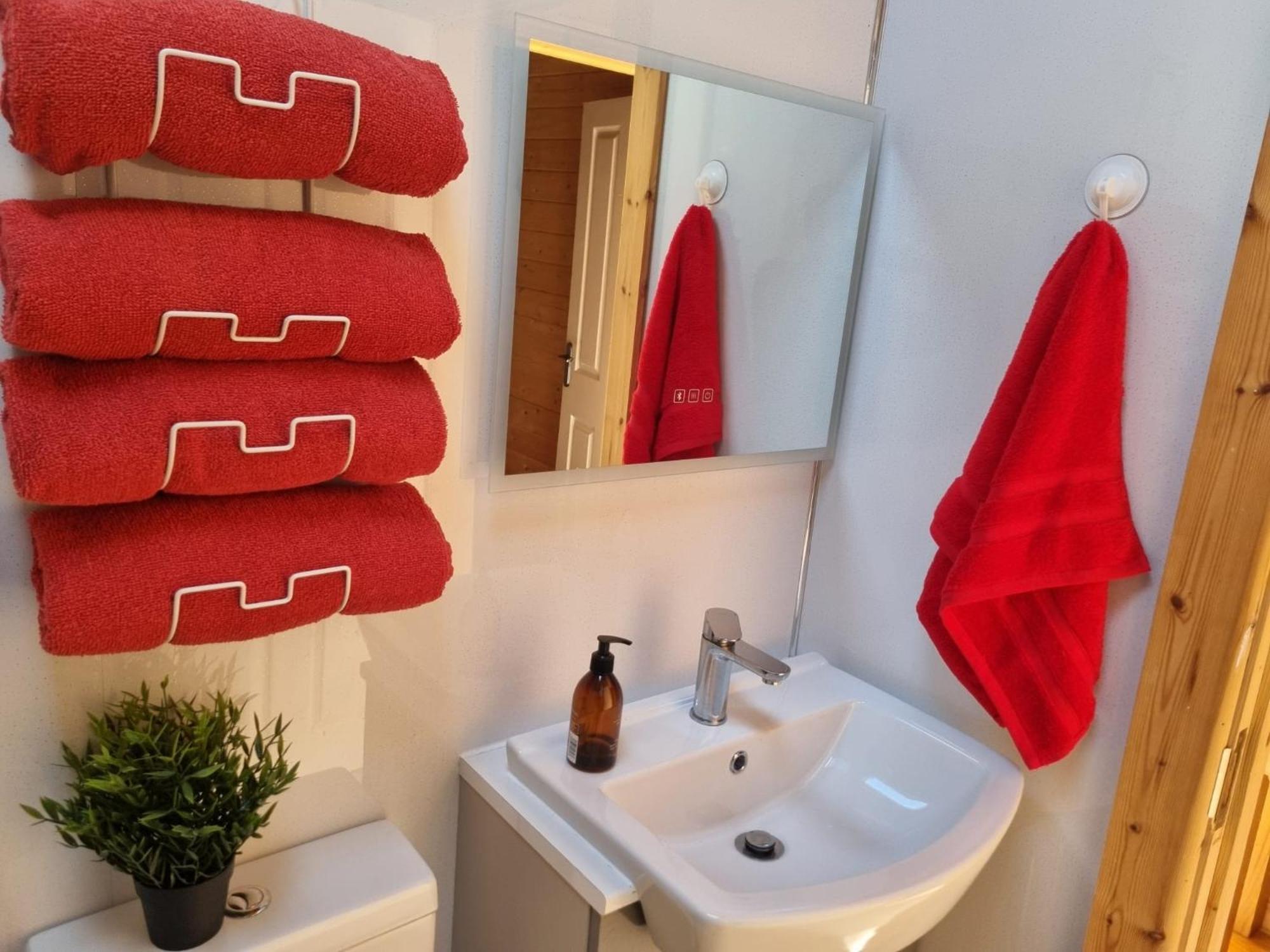 Spacious Cabin Evcharger And Free Parking Near Cambridge Exterior foto